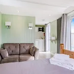 홀리데이파크 South View Retreat