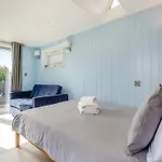 South View Retreat 홀리데이파크 *